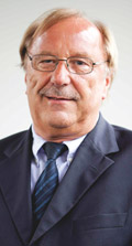 Vorsitzenden bestimmten die Mitglieder einstimmig <b>Hermann Schmidt</b> <b>...</b> - Schmidt_Hermann2011